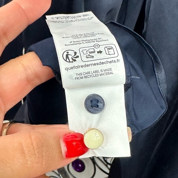 Boden navy straight satin tipped button down blouse size 12 - Picture 8 of 8